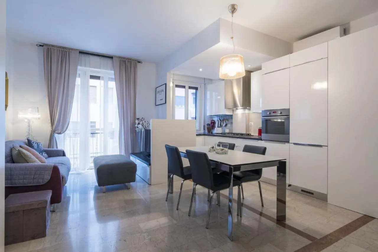 Easylife - Elegante E Chic Dimora Con Balcone Lägenhet Milano 0*,